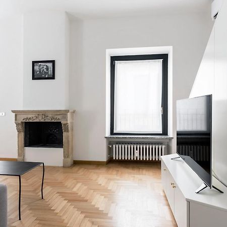 Ferienwohnung Living Brera, A Unique Experience - Vicolo Fiori Mailand Exterior foto
